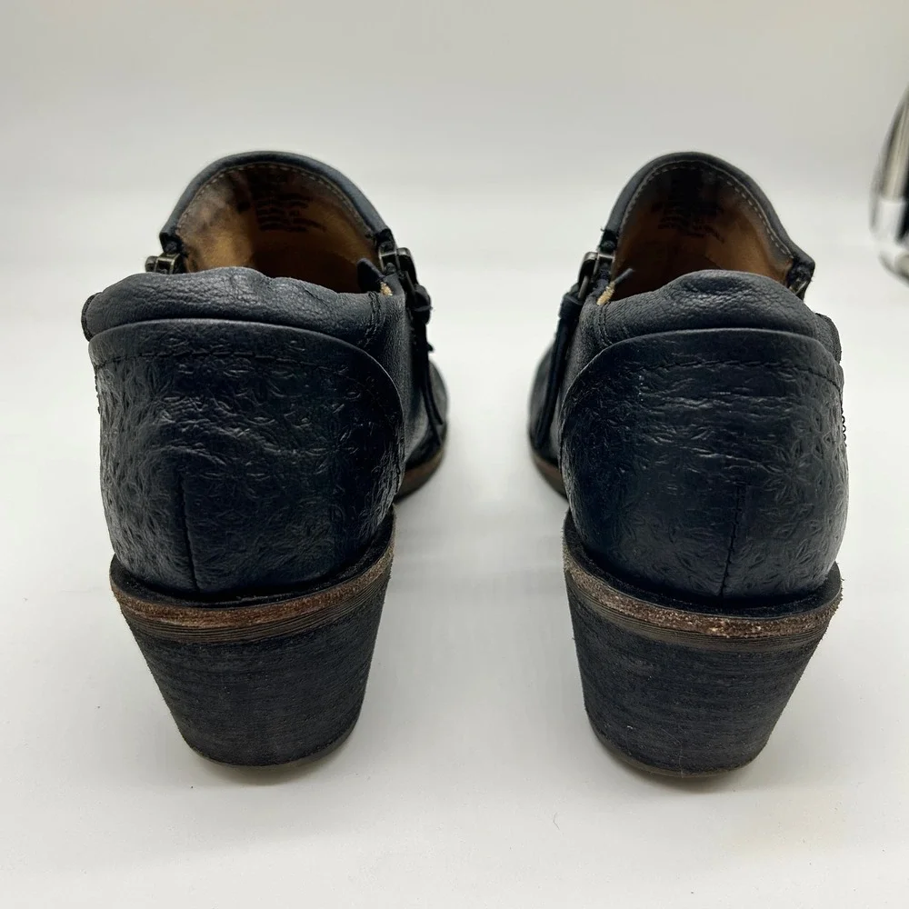 Halsa‎ Michelle Black Leather Ankle Boots Side Zip Embossed Women's Size 9M